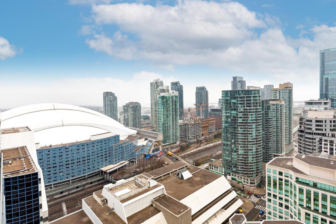 Apartment Across From The Cn Tower, Metro Convention Centre And Rogers Centre In Downtown Core Toronto